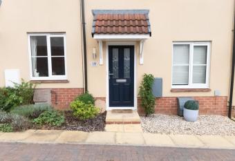 Arabian Nights allows 18 year olds to book a room