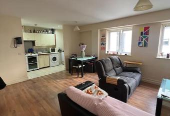 City centre Room, lux allows 18 year olds to book a room