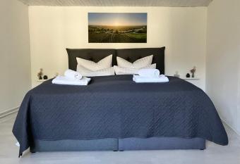 Guesthouse - Guntersblum allows 18 year olds to book a room