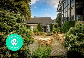 Campanile Hotel & Restaurant Rotterdam Oost allows 18 year olds to book a room