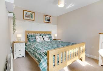 Frenchgate Holiday Stay has Balcony rooms