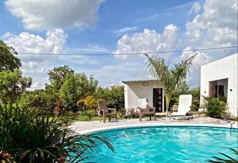 Casa campestre Mallorca allows 18 year olds to book a room