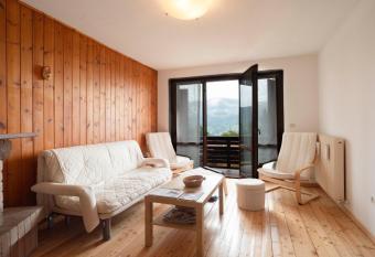 Casa Polsa, 280 m Piste has Balcony rooms