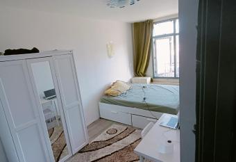 Zaki allows 18 year olds to book a room