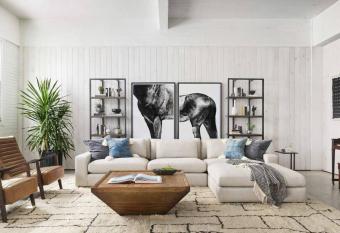 Premium Corporate Suite has Balcony rooms