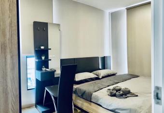 2 Bedroom Nice Location @ BTS onnut has Balcony rooms