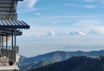 Divine Retreat has Balcony rooms