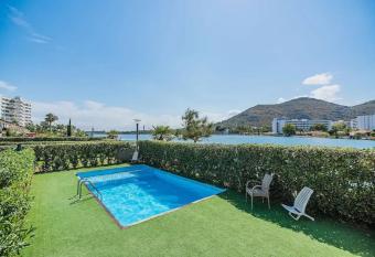 Villa Pyp has Balcony rooms