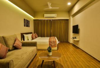 The Weekend Address has Balcony rooms