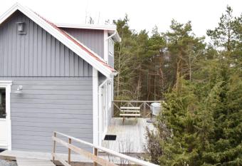 Cottage with a lovely sea view has Balcony rooms