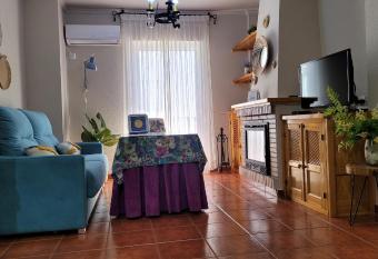 Mi casa en Benamahoma has Balcony rooms