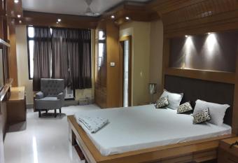 HOTEL ANAMIKA has Balcony rooms