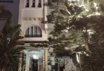 H  tel Romane has Balcony rooms