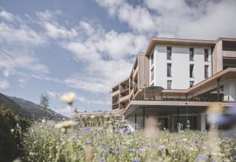 Stoana Apt 3-4 has Balcony rooms