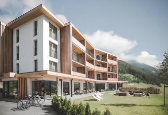 Stoana Apt 3-2 has Balcony rooms