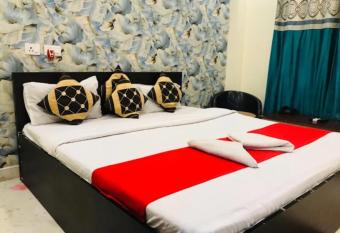 Hotel relax inn has Balcony rooms