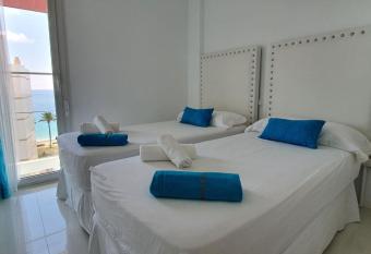 Exclusive Duplex; Firsth Sea Line Playa d en Bossa allows 18 year olds to book a room