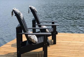 Cozy Cabin on Trout Lake allows 18 year olds to book a room