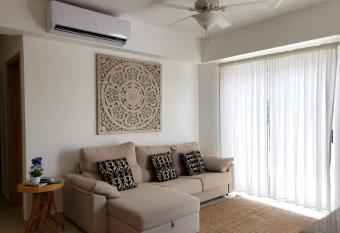 Boca Del Mar, Torre l, Apto. 412 has Balcony rooms