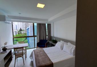 Flat Boa Viagem - Rooftop 470 has Balcony rooms
