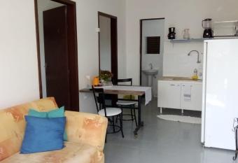 Apto Pr  tico n  6 - 2qtos (c/3 camas solteiro), c/garagem allows 18 year olds to book a room