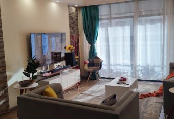 Basil Accomodations has rooms with a private hot tub