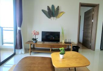 Seaview Regalia Park, (Happy House), Full Furnished, Free WiFi Forestcity has Balcony rooms