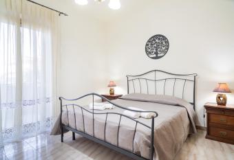 Monti Rossi Home Holidays has Balcony rooms