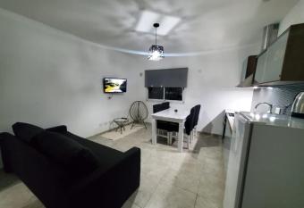 Travel Suites Ezeiza has Balcony rooms