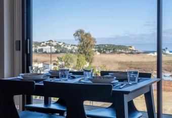 Luxury blue view allows 18 year olds to book a room