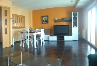 VISTAVEGA 18 allows 18 year olds to book a room