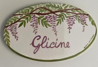 Glicine room Sperlongaresort allows 18 year olds to book a room