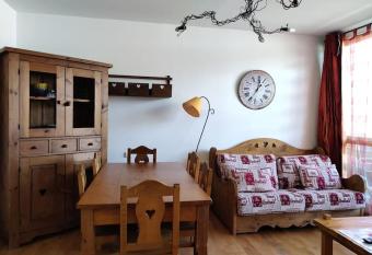 Appartement 4/6Pers Bolqu  re has Balcony rooms