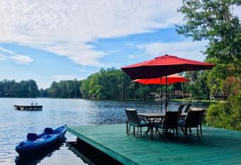 Little Cypress Cozy Suite has Balcony rooms