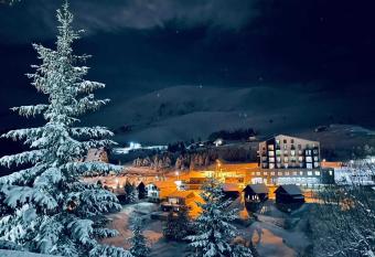 Hotel Scardus has Balcony rooms