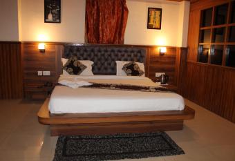 NG HOTEL HERUKA has Balcony rooms