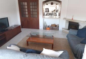 Lenny s house has Balcony rooms