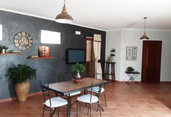 L aura has Balcony rooms