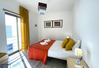 Olh  o Stylish by Homing has Balcony rooms