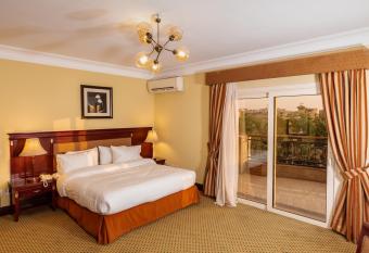 The Villa 604 Powered by look has Smoking rooms