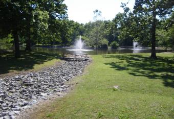 The Ranch has rooms with a private hot tub