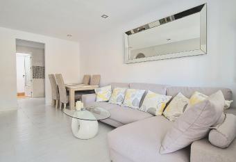 La Casa Barbara has Balcony rooms