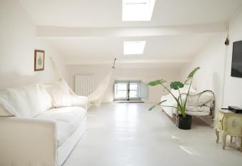 Tuscan Nest- Loft e boutique has Balcony rooms