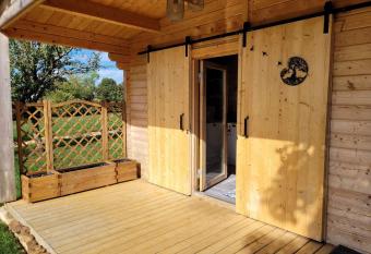 l Eden du sancerrois has Balcony rooms