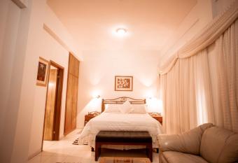 Hotel Santo Domingo has rooms with a private hot tub