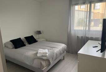 Brest Kerlinou proche thales ifremer enib imt atlantique allows 18 year olds to book a room