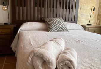 Las Vi  as de Osuna allows 18 year olds to book a room