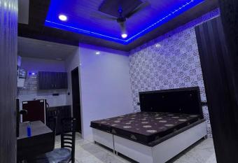 Royal imperio has Balcony rooms