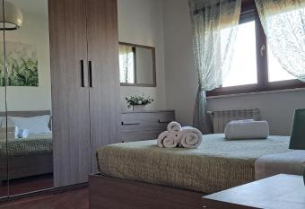 Regina Ciclarum Suite has rooms with a private hot tub