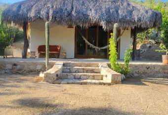 Huerto Los Tamarindos has Balcony rooms